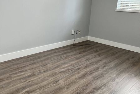 9082 144 Street, Surrey (Ground level suite) - Photo 4