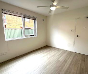 One bedroom apartment! - Photo 1