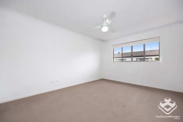 Modern 3 Bedroom Townhouse Available From 21/01/2025 - Photo 1