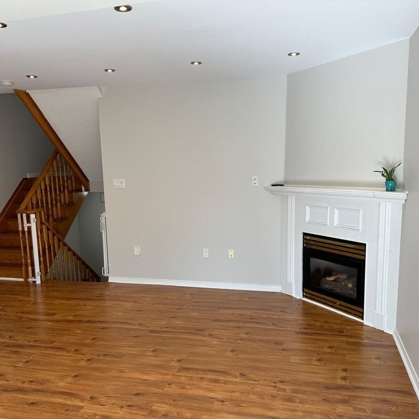 For Lease - 1588 South Parade Court Unit# 67, Mississauga, Ontario - Photo 1