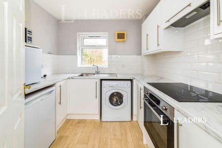 1 bedroom apartment to rent Old Horsham Road, Crawley, West Sussex, RH11 - Photo 5