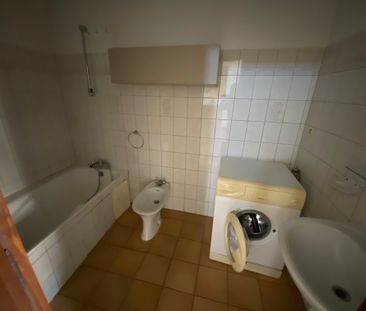 STUDIO 28 M² ÉQUIPÉ – NÎMES CENTRE-VILLE (RUE FRESQUE) - Photo 5