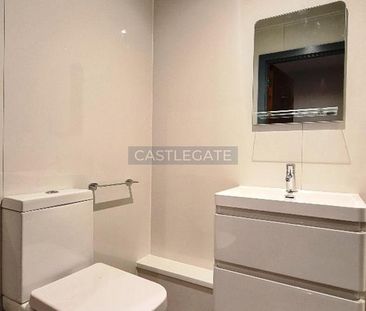 1 bedroom in a flat share to rent - Photo 5