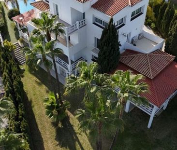 Alquiler de casa o chalet independiente en Calle Monte Biarritz - Photo 1