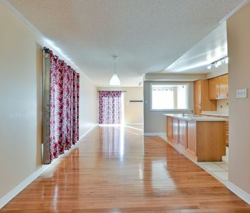 For Lease - 354 Oaktree Circle, Mississauga, Ontario - Photo 2