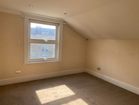 2 Bed Flat, Brixton, SW2 - Photo 2