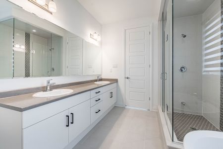 For Lease - 150 Forestwalk Street, Kitchener, Ontario - Photo 4