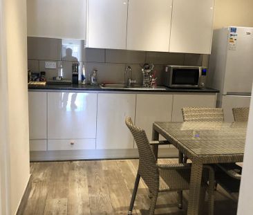 1 bedroom in a house share to rent - Photo 6