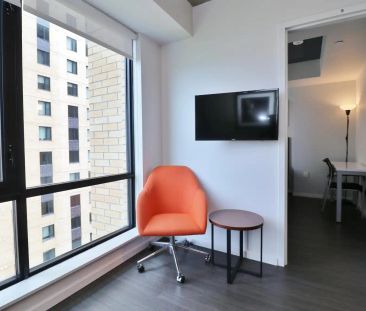 105 Champagne Ave S — Room Rental (Shared Unit) - Photo 1