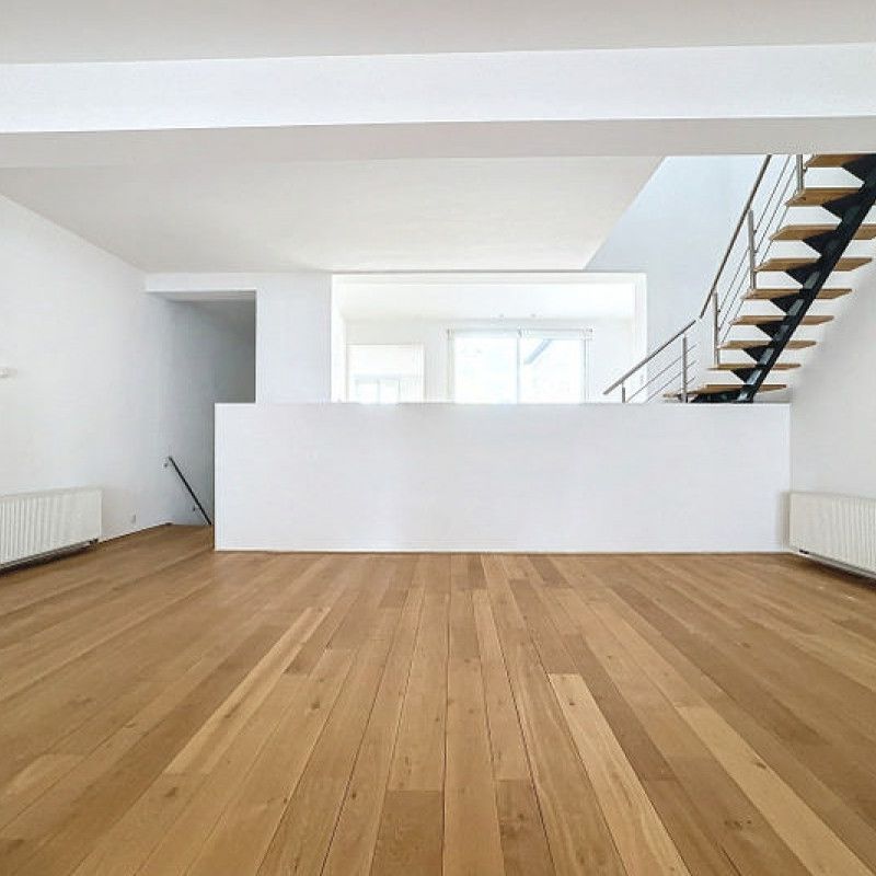 Magnifique appt style loft +- 345m² / Châtelain - Photo 1