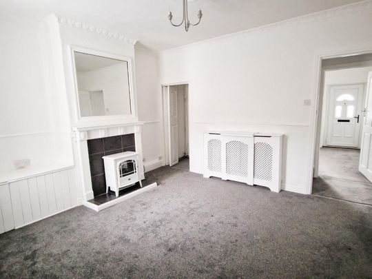 3 bedroom House To Let - Photo 1