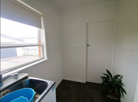 Three bedrooms in St Andrews - Photo 5