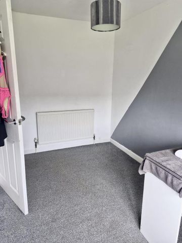 3 bedroom semi-detached house to rent - Photo 5