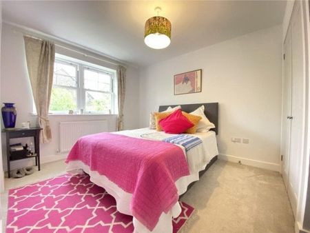 Runcton 3 bedroom house to rent - Photo 2