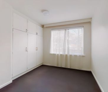 2 Bed, 1 Bath - Photo 5