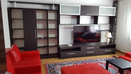 Mall Vitan,Ap.3 cam,mobilat,renovat - Fotografie 2