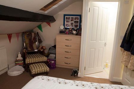 4 bedroom private hall to rent - Photo 2