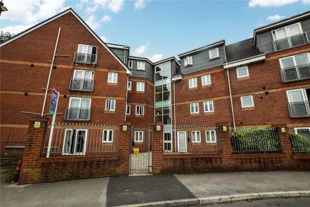 2 bedroom flat to rent - Photo 2