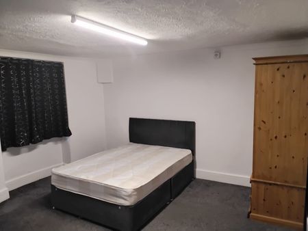 Room in a Shared Flat, Lansdowne Place, BN3 - Photo 4