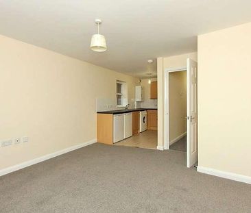 Tonge Road, Murston, Sittingbourne, Kent, ME10 - Photo 3