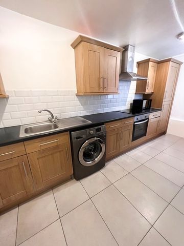 Room in a Shared Flat, Bruckner Street, W10 - Photo 4