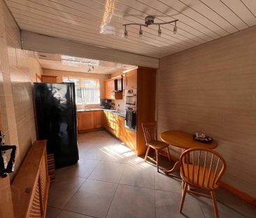 54 Ellis Street, Carrickfergus, BT38 8AZ - Photo 4