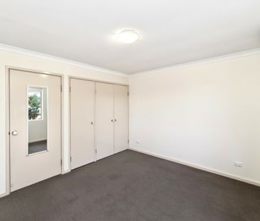 Delightful Two-Storey Townhouse in a Secure Complex - Photo 3