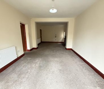 4 bedroom detached house to rent - Photo 3