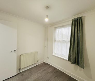 3 bedroom flat to rent - Photo 6