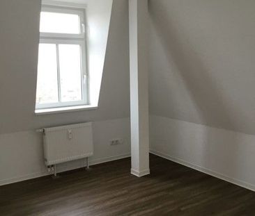 Super saniert: 3-Zimmer-Dachgeschosswohnung im Altbau! - Photo 4