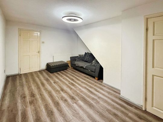 Davis Avenue, Bryncethin, BRIDGEND - Photo 1