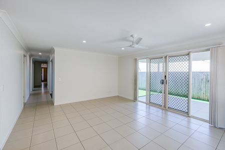 Beautiful Family Home for Rent – Prime Pimpama Location - Photo 2