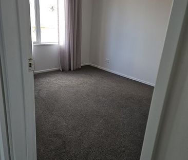 Modern 3BR Townhouse in Hoon Hay! - Photo 5