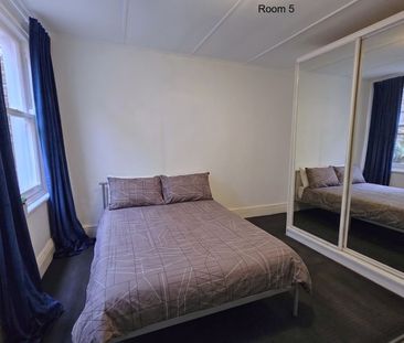 CONVENIENT & AFFORDABLE LIVING CLOSE TO KIRRIBILLI & NORTH SYDNEY - Photo 1