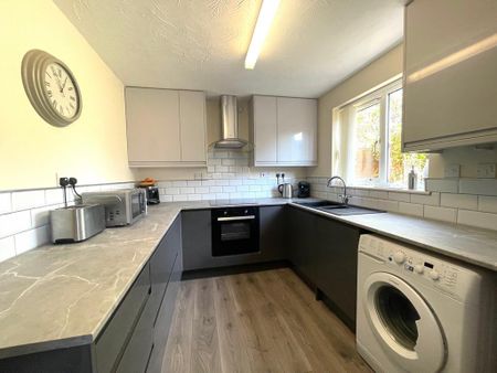 3 bedroom property to rent - Photo 3