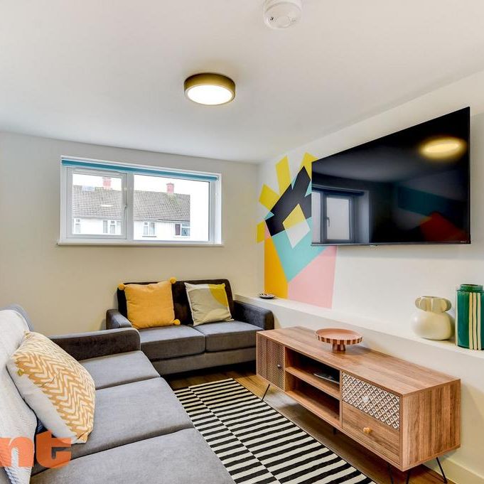 6 bedroom house to rent - Photo 1