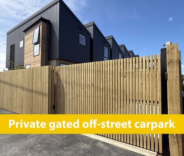 A spacious two bedroom townhouse with all the extras! - Photo 1