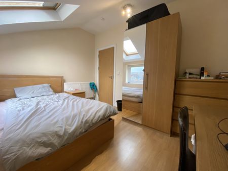 Richmond Road, Cathays - Photo 2