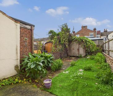 2 bedroom terraced house to rent - Photo 6