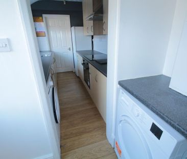 1 bedroom in a house share to rent - Photo 6