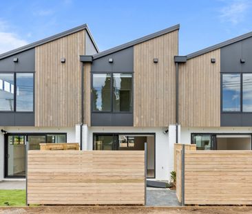 3/12 Tawa Road, Te Atatu Peninsula - Photo 1