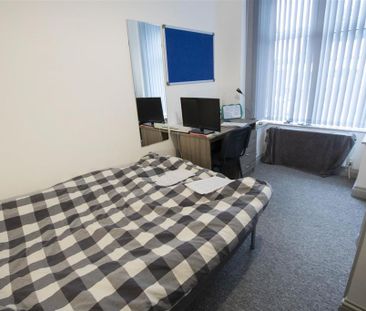 6 bedroom house to rent - Photo 4