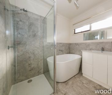 Spacious Family Home - Photo 5