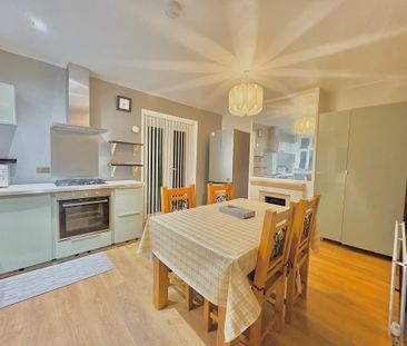 3 bedroom semi-detached house to rent - Photo 4