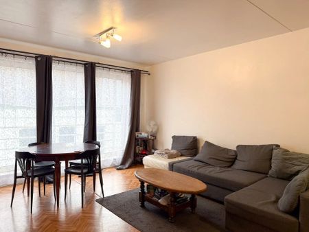 Appartement met twee slaapkamers, terras en autostaanplaats in het centrum van Beveren - Photo 2