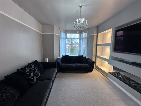 6 bedroom semi-detached house to rent - Photo 2