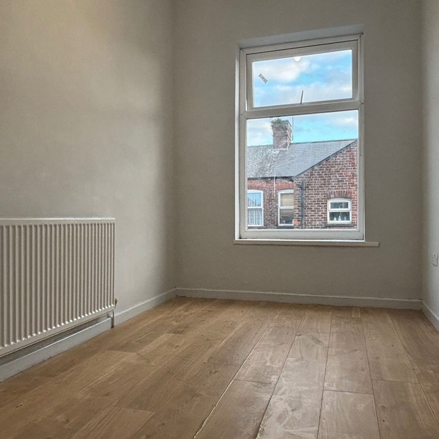 3 Bed Terraced House, Scotland Street, M40 - Photo 1