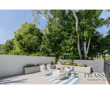 Family Home with a Sparkling Pool in Bushland Beach! - Photo 6