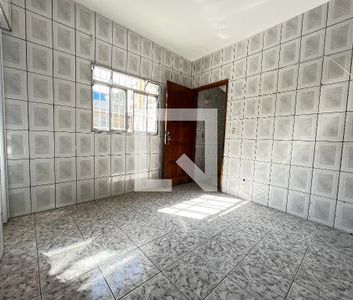 Casa para alugar com 80m², 2 quartos e 1 vaga - Foto 1