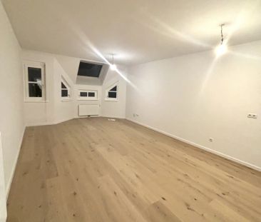 Generalsanierte 1-Zimmer Wohnung mit neuer Küche ab Dezember 24 in ... - Foto 1